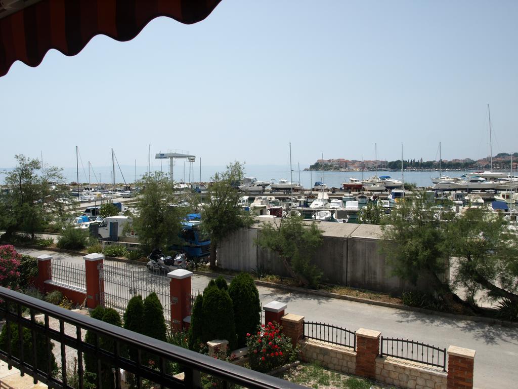 Apartment Vedran Podstrana Bagian luar foto